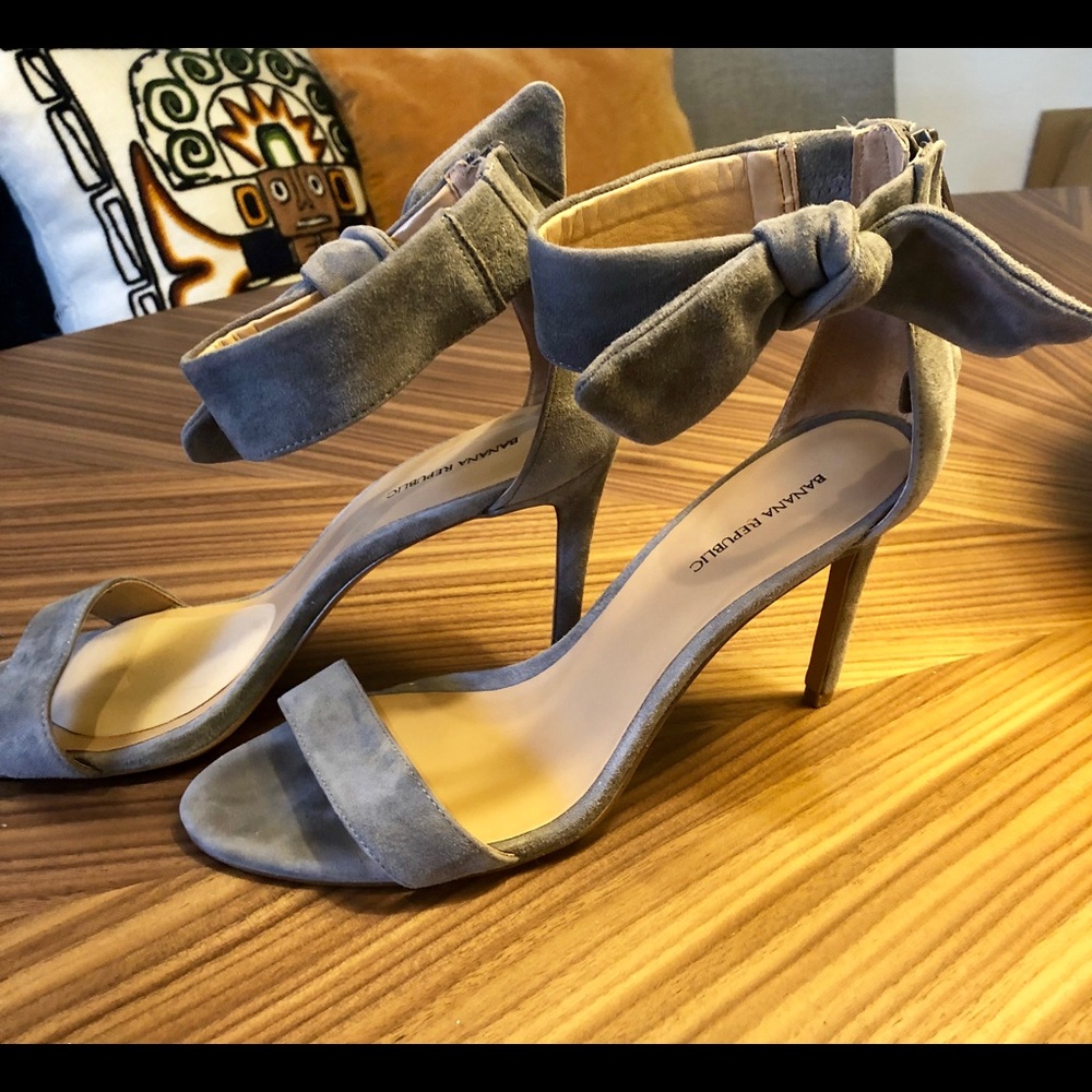 Banana Republic bare heeled sandal.
